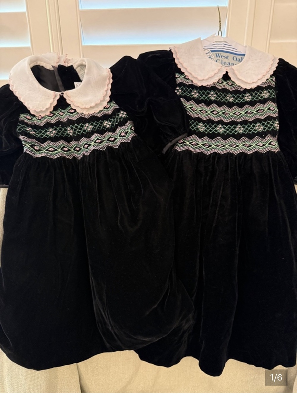 Elegant Black Velvet Kids Dresses with White Collars